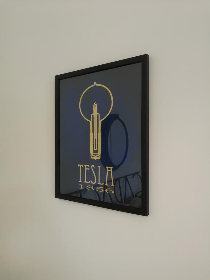 The Tesla Art Hostel โนวีซาด ภายนอก รูปภาพ